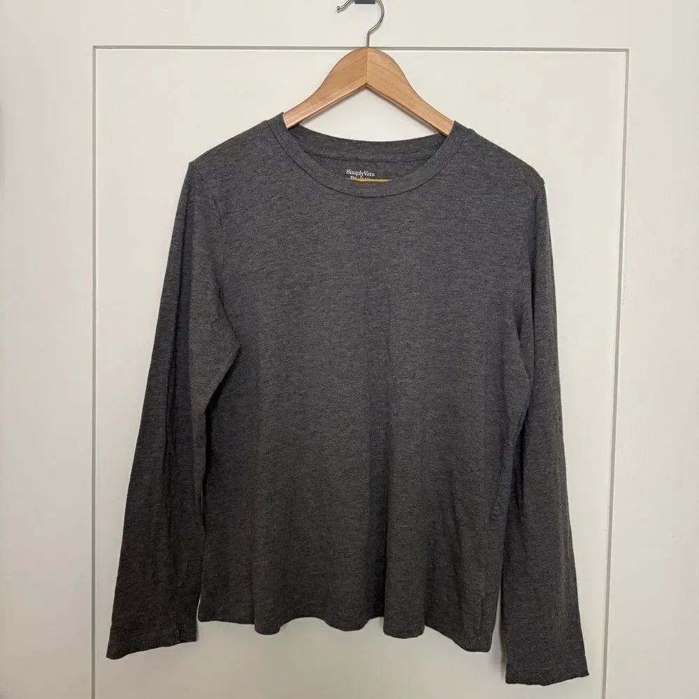 Simply Vera Top Womens Sz XL Gray Long Sleeve Supima Cotton Blend Pullover Soft